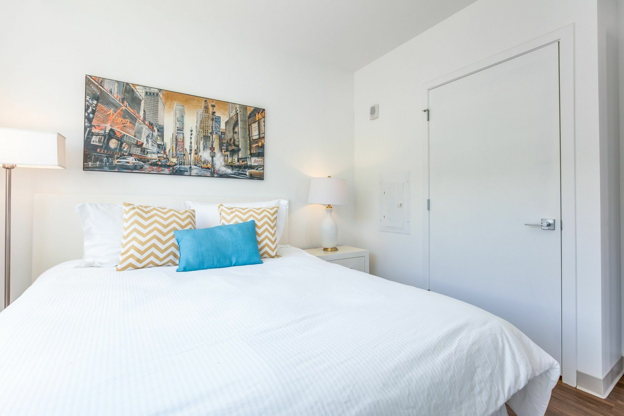 Global Luxury Suites Longwood Medical Бруклин Екстериор снимка