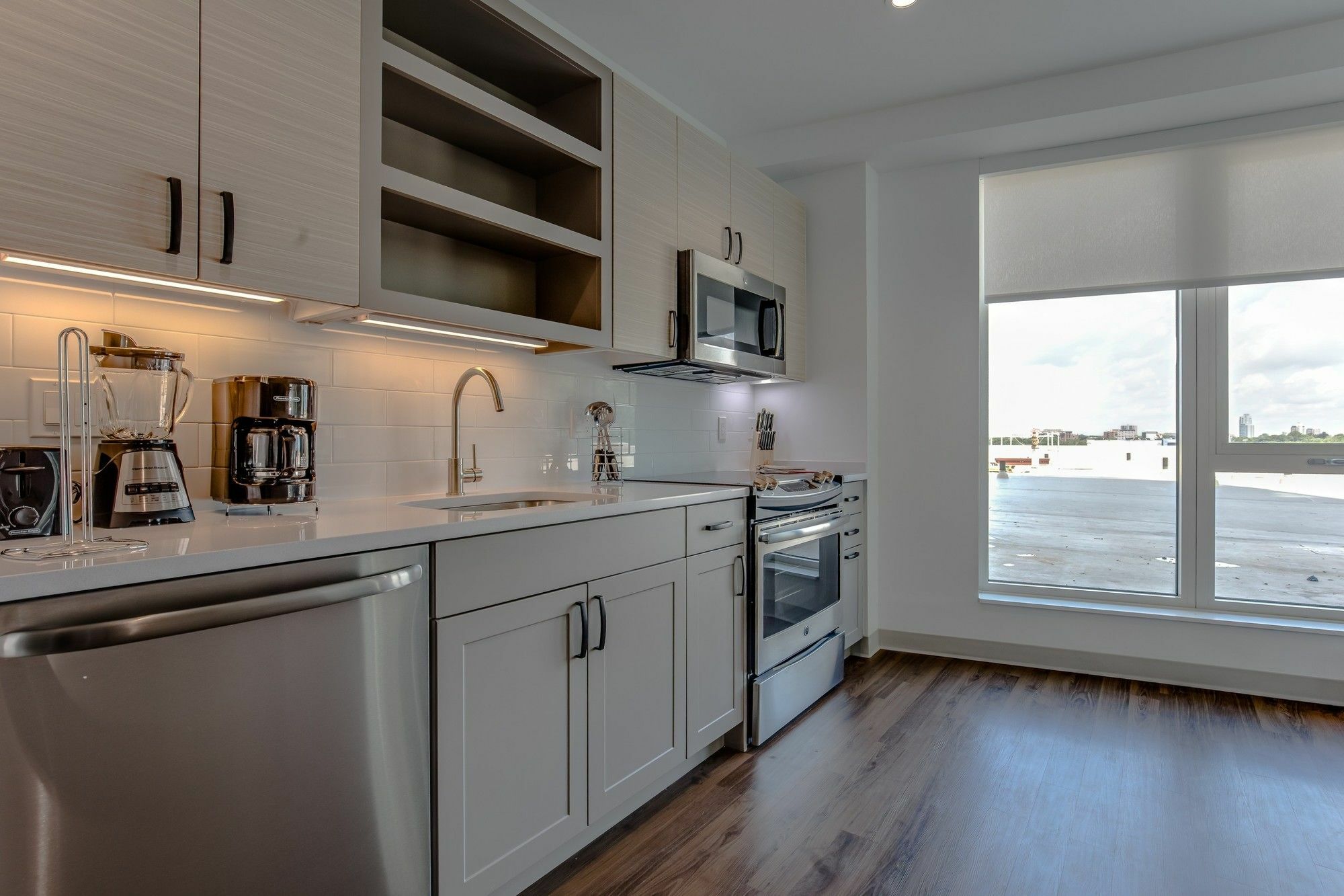 Global Luxury Suites Longwood Medical Бруклин Екстериор снимка