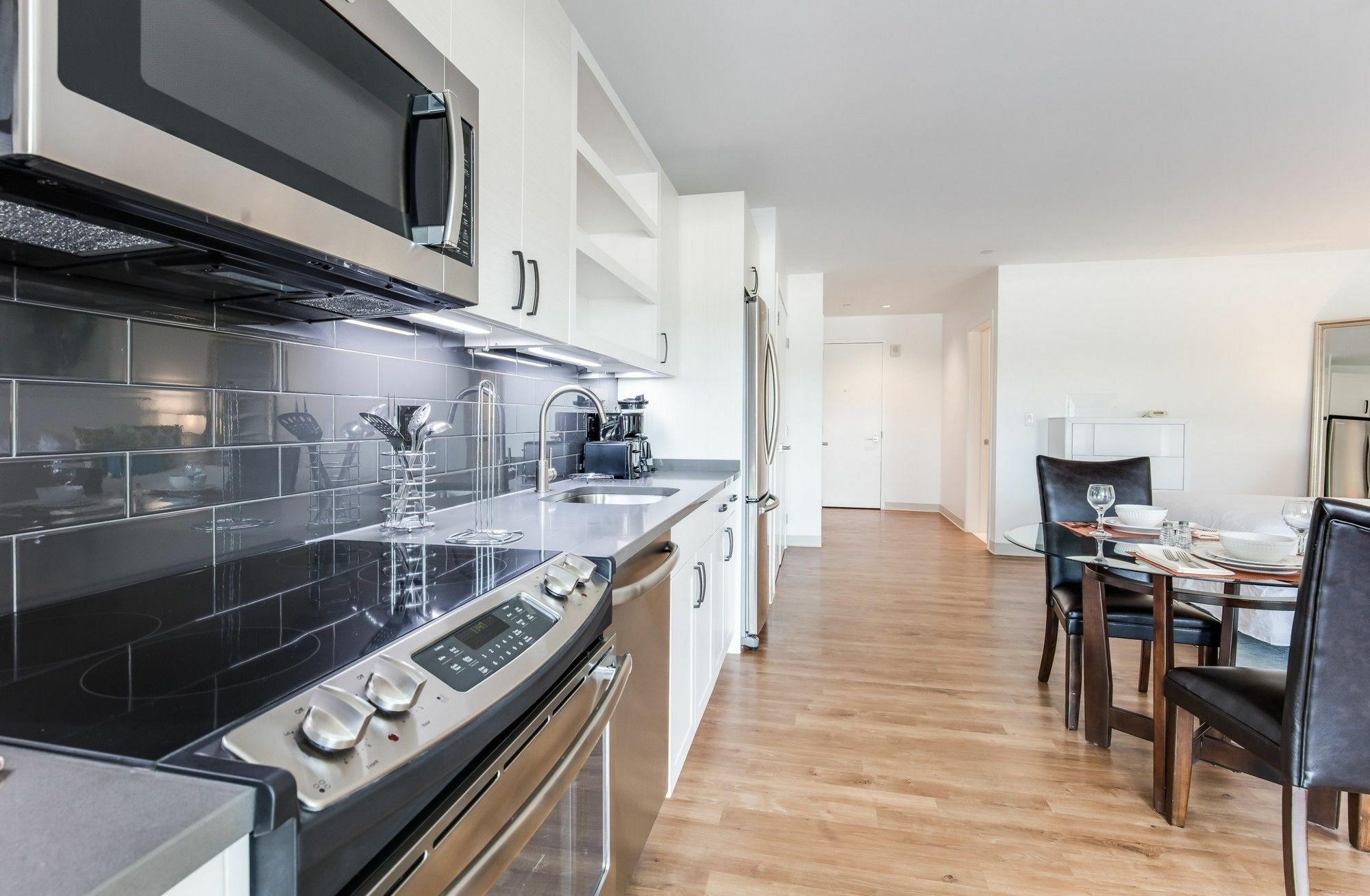 Global Luxury Suites Longwood Medical Бруклин Екстериор снимка
