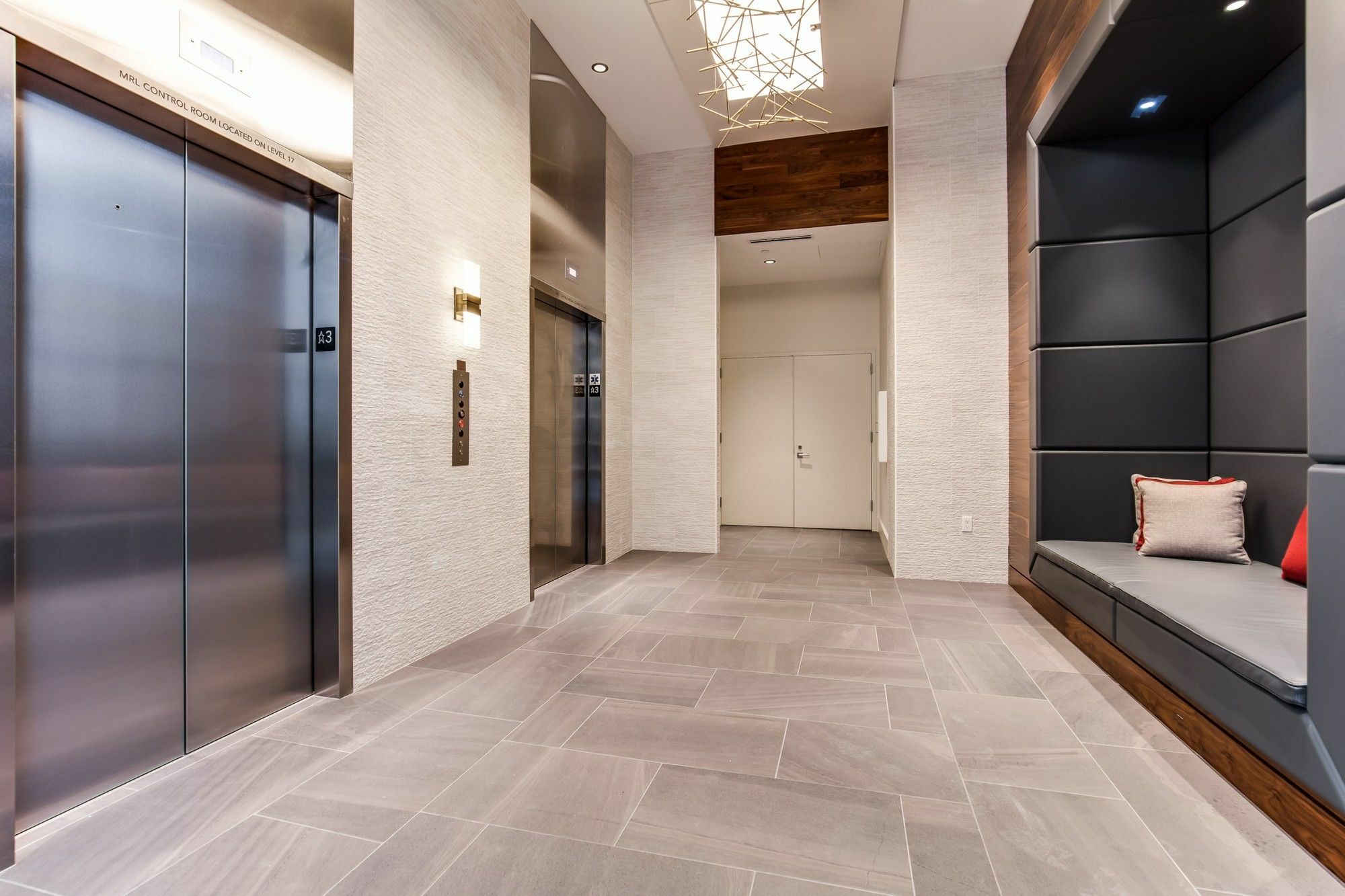 Global Luxury Suites Longwood Medical Бруклин Екстериор снимка